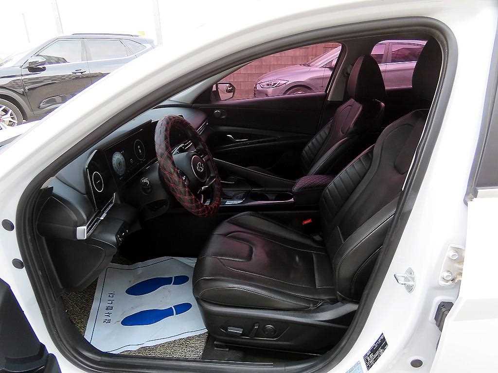 HYUNDAI Avante - Vista 5