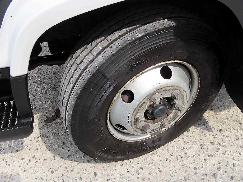 medium and large cargo truck 2021 Blanco - Importación desde Corea - HF Imports Iquique - Foto 16