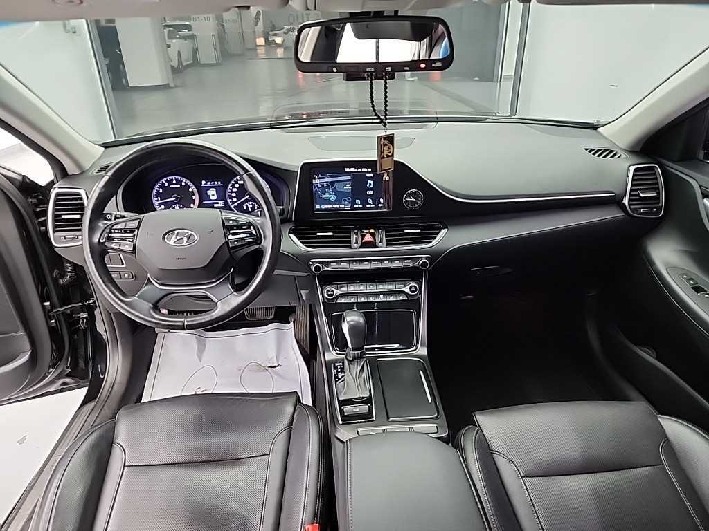 HYUNDAI Grandeur - Vista 7