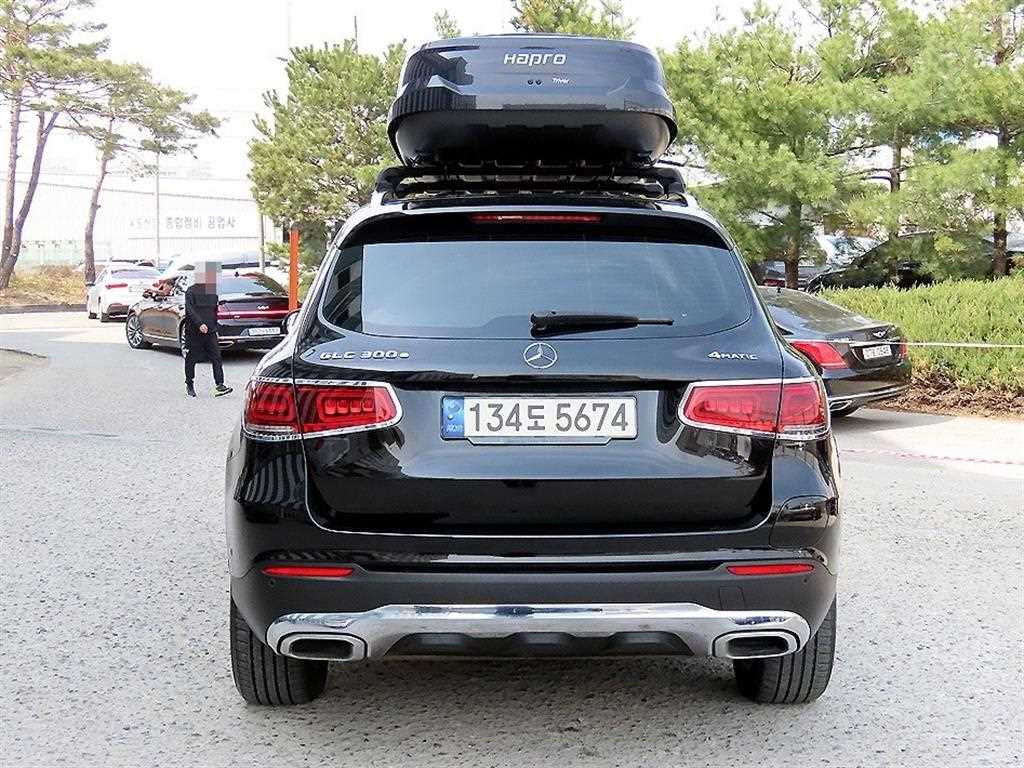 Mercedes Benz GLC Class - Vista 4