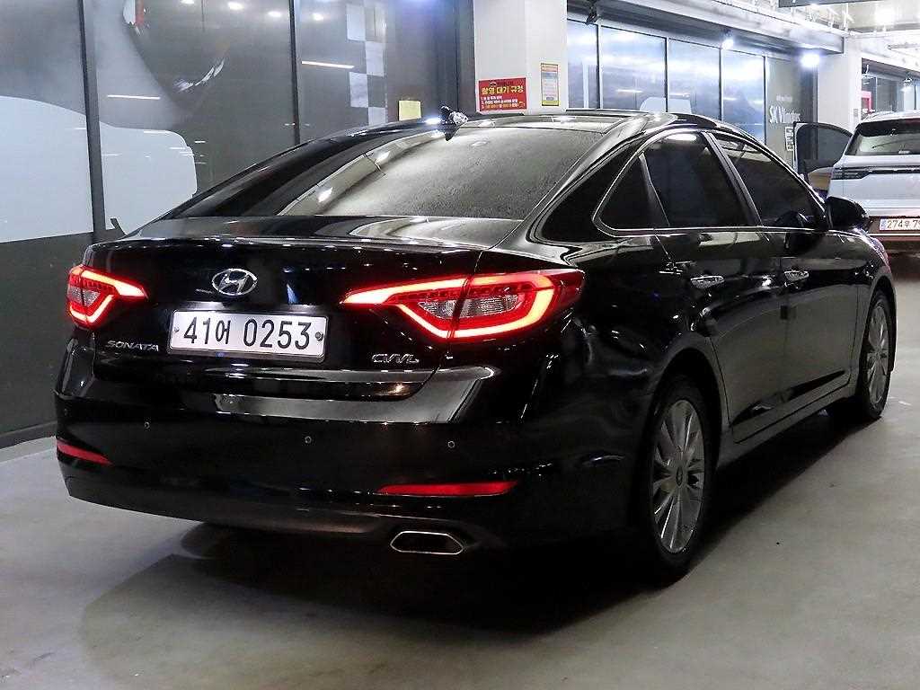 HYUNDAI Sonata - Vista 4