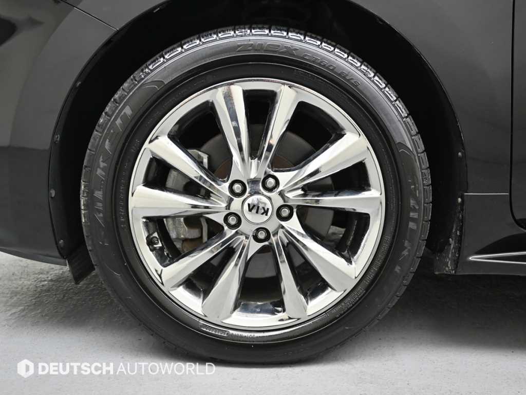 KIA Carnival - Vista 5