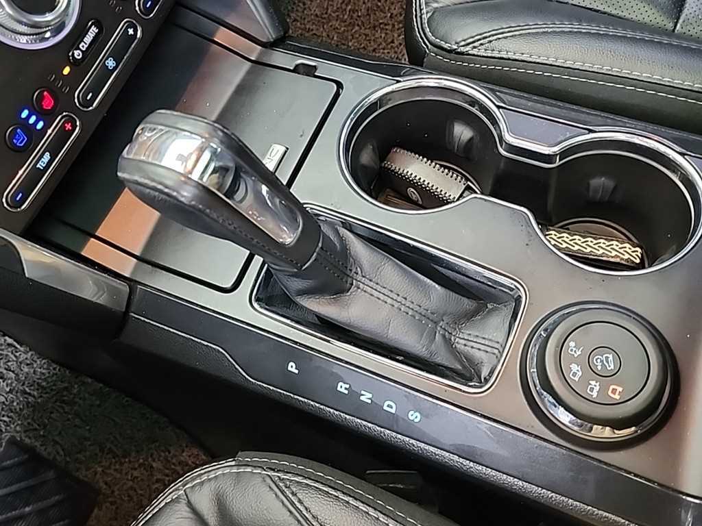 Ford Explorer - Vista 8