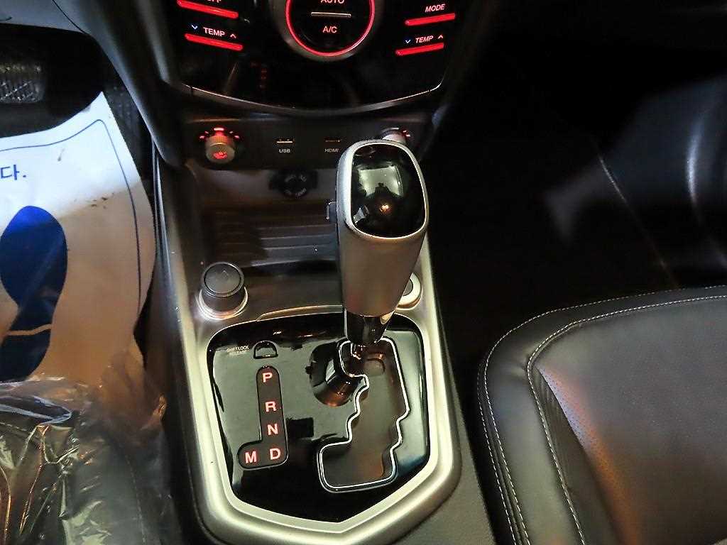 Ssangyong Tivoli - Vista 12