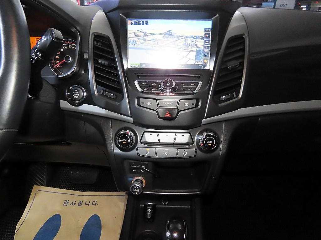 Ssangyong Korando - Vista 11