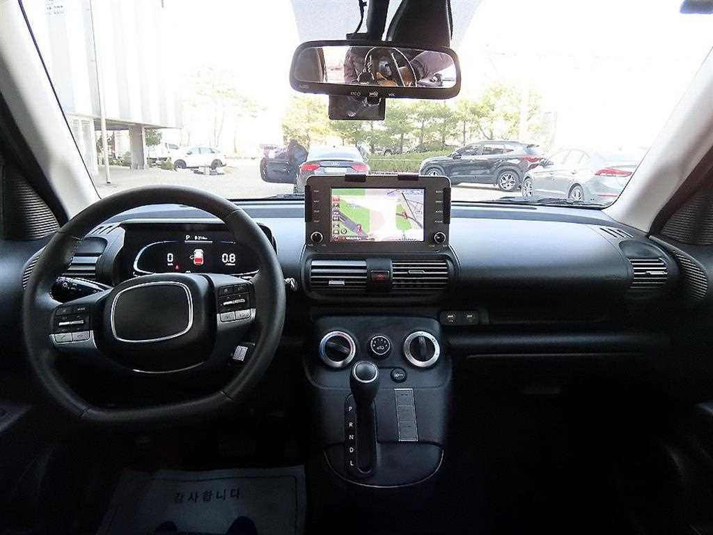 HYUNDAI Casper - Vista 7