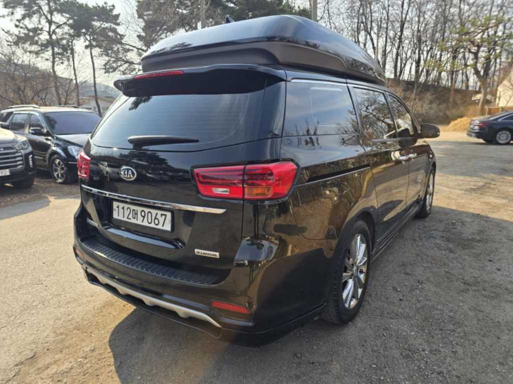 KIA Carnival - Vista 6