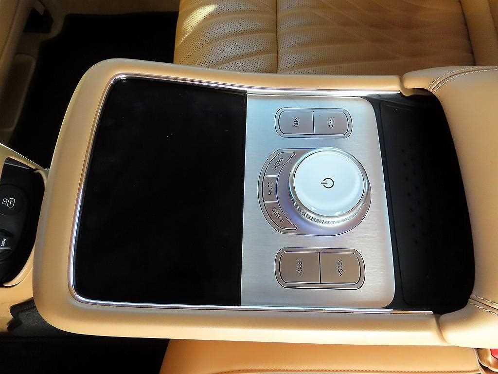 Genesis G90 2022 Negro - Importación desde Corea - HF Imports Iquique - Foto 15