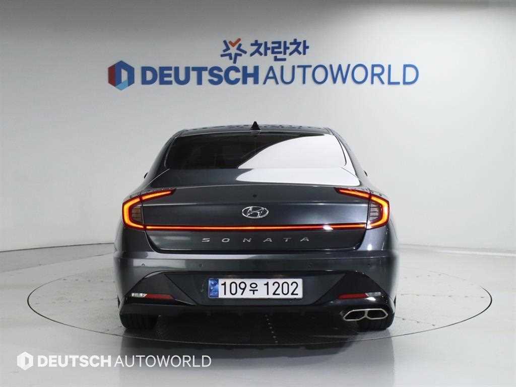 HYUNDAI Sonata - Vista 4