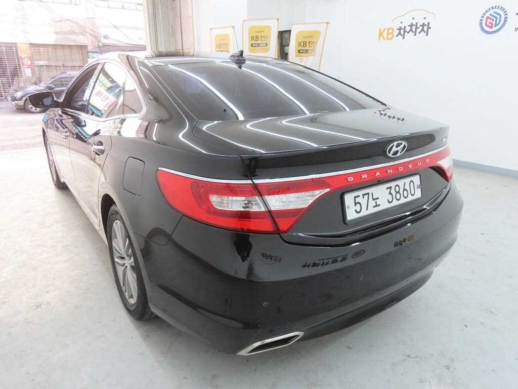 HYUNDAI Grandeur - Vista 4