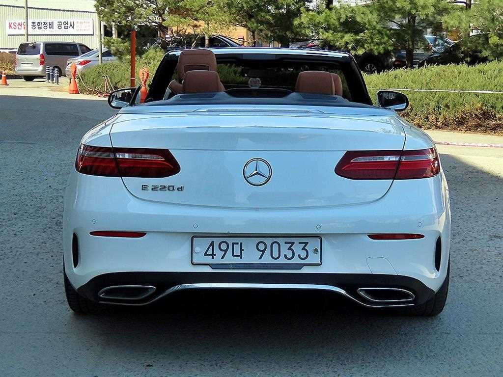 Mercedes Benz E class - Vista 8