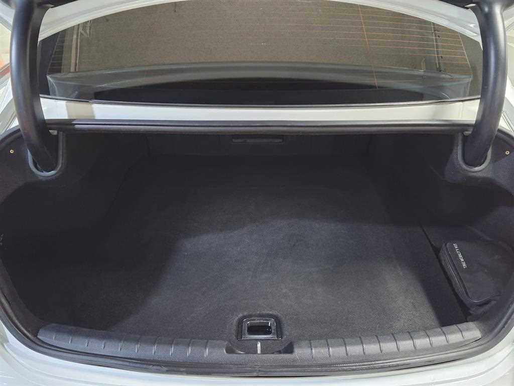 HYUNDAI Grandeur - Vista 5