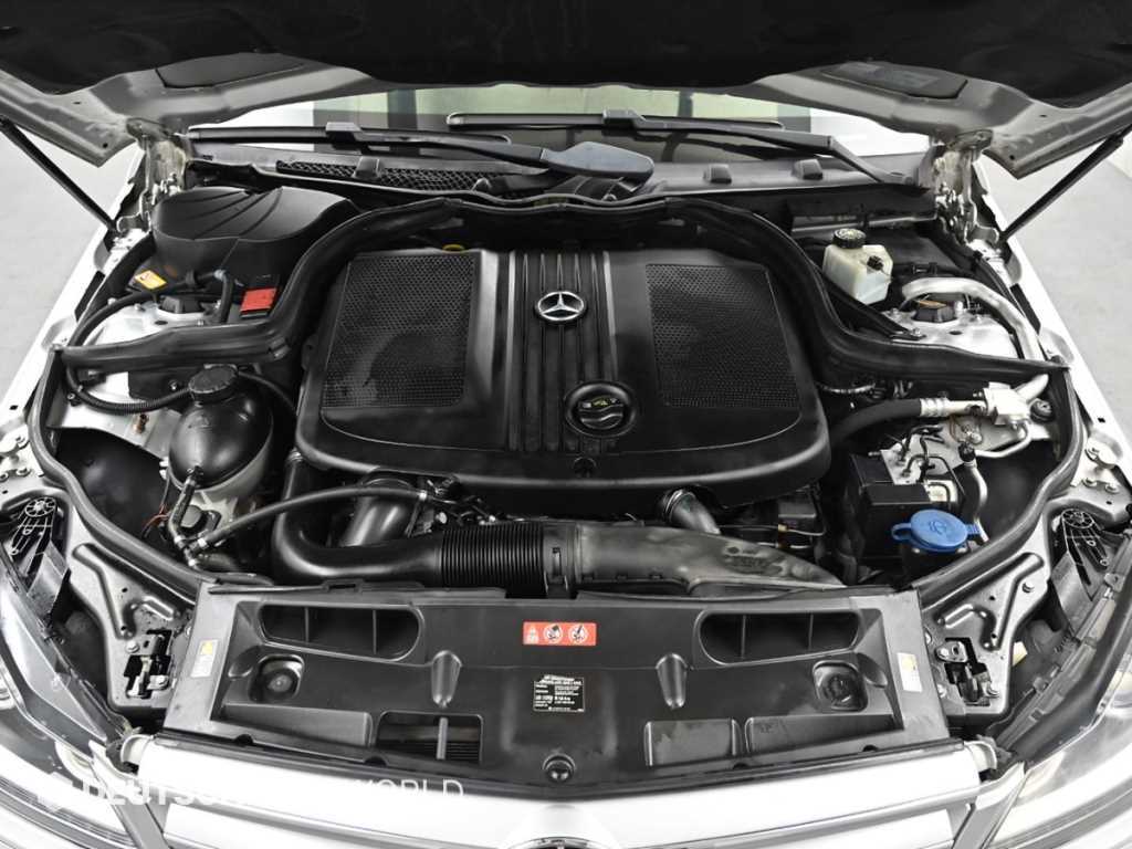 Mercedes Benz C Class - Vista 6