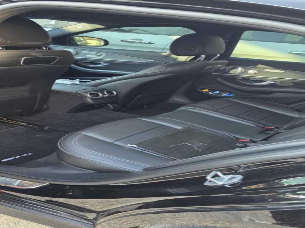 Mercedes Benz E class - Vista 6