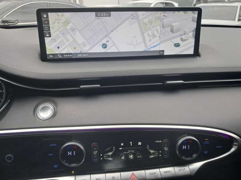 Genesis GV70 - Vista 11