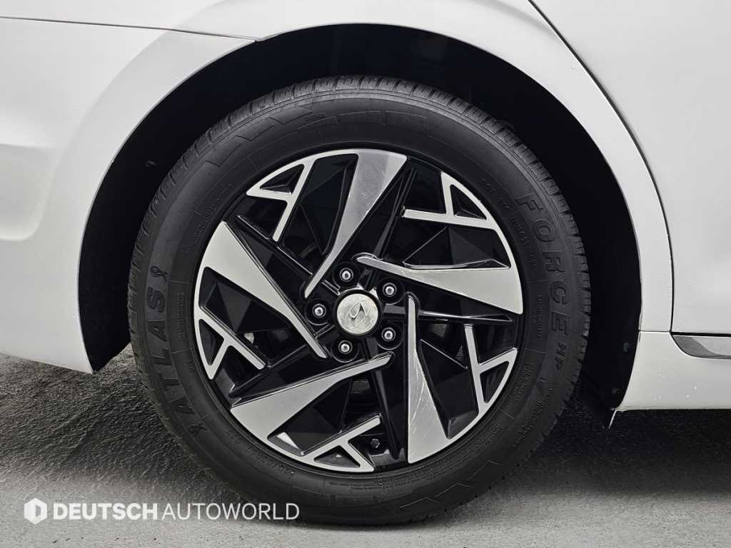 HYUNDAI Grandeur - Vista 5