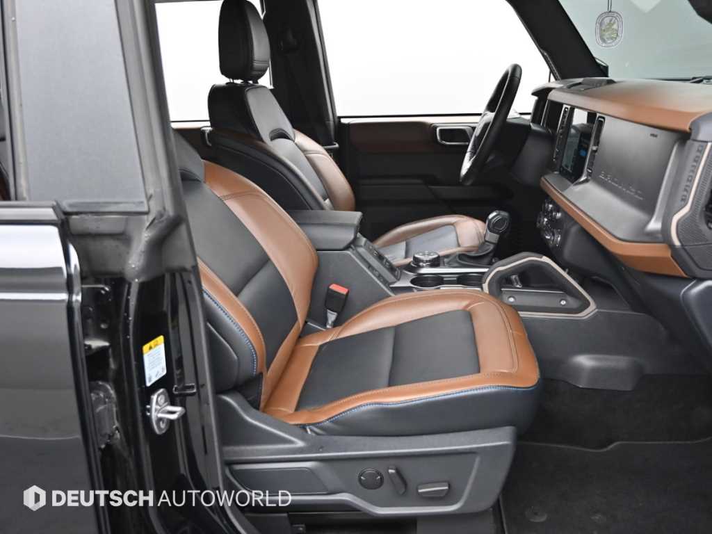 Ford Bronco - Vista 10