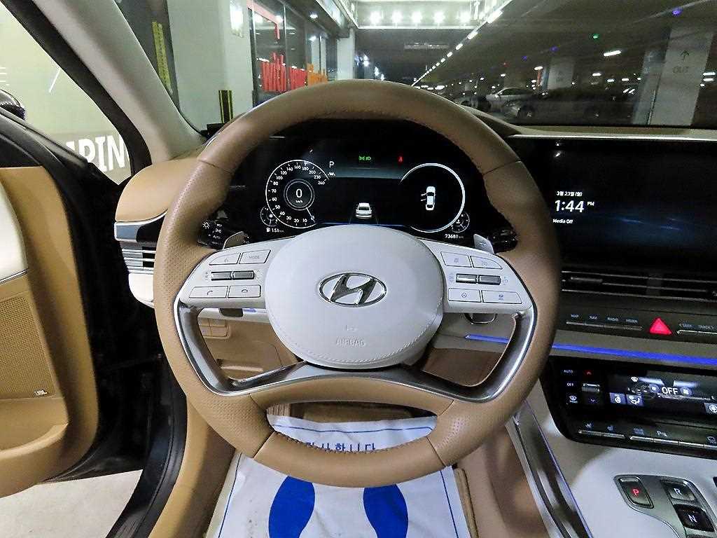 HYUNDAI Grandeur - Vista 9