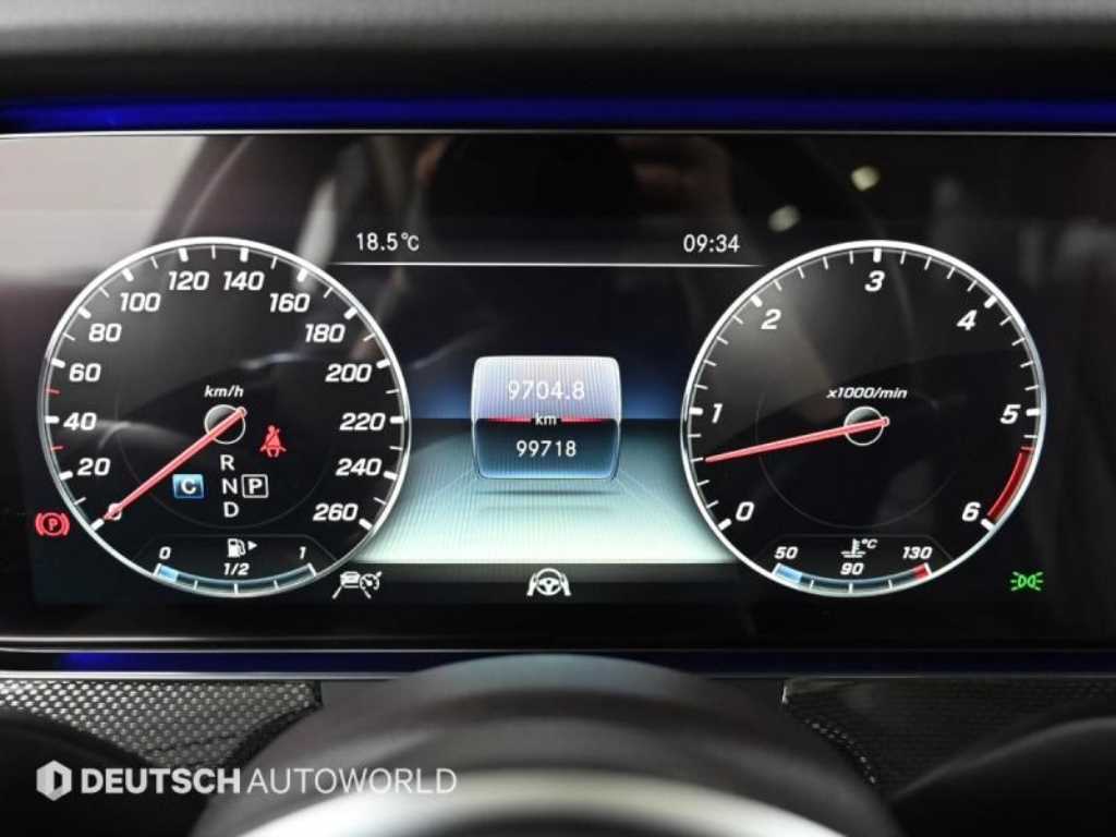 Mercedes Benz CLS Class - Vista 8