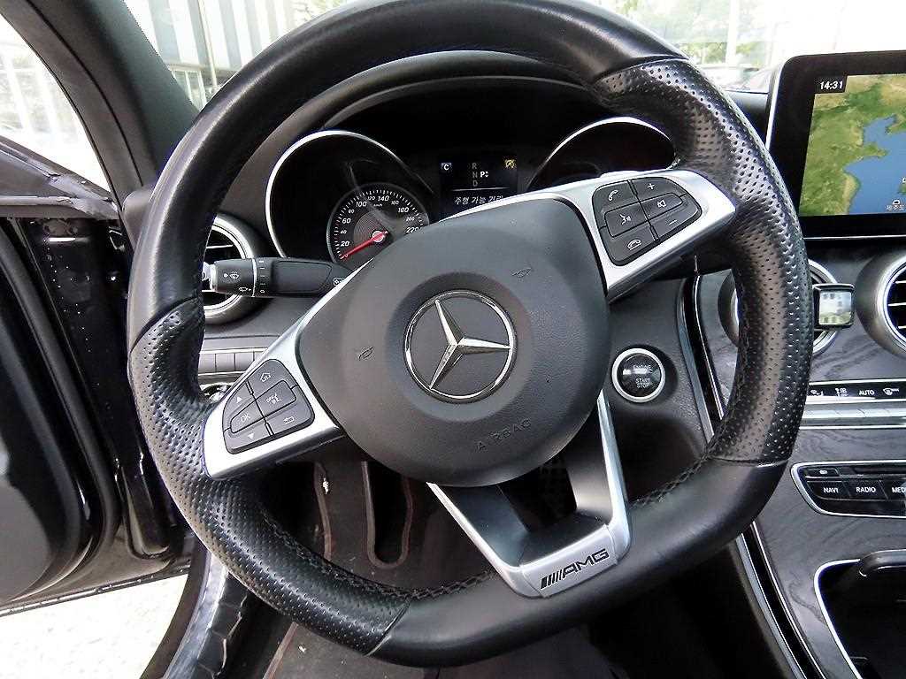 Mercedes Benz C Class - Vista 8