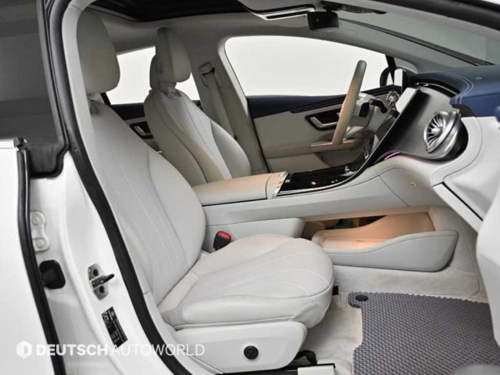 Mercedes Benz EQE - Vista 9