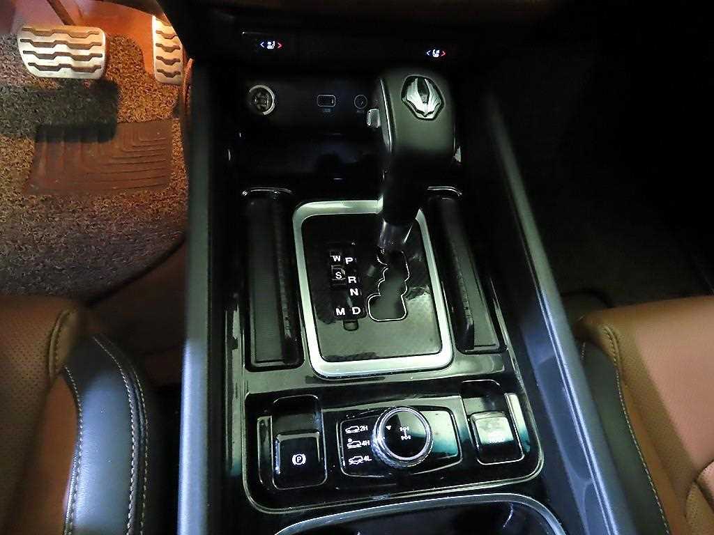 Ssangyong Rexton - Vista 12