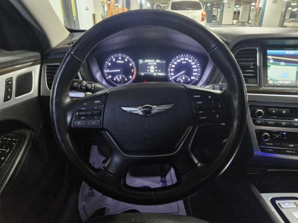 Genesis G80 - Vista 9