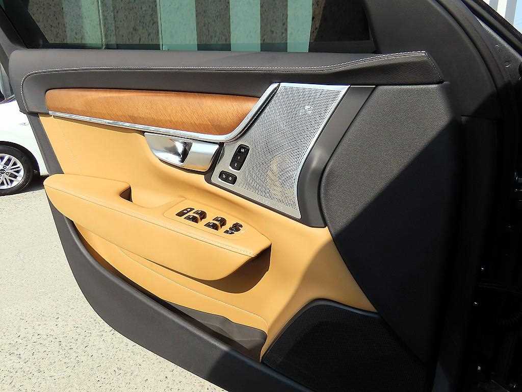 Volvo S90 - Vista 12