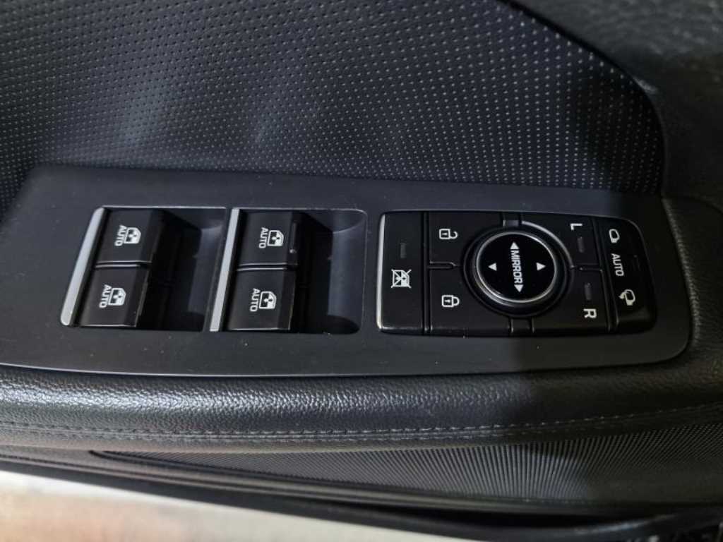 Genesis G80 - Vista 12