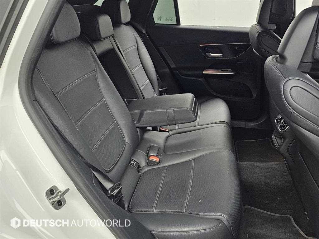 Mercedes Benz GLC Class - Vista 12