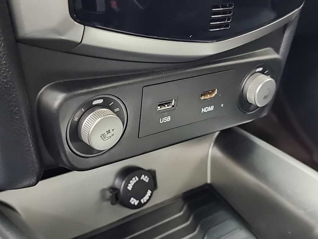 Ssangyong Tivoli 2016 Blanco - Importación desde Corea - HF Imports Iquique - Foto 17