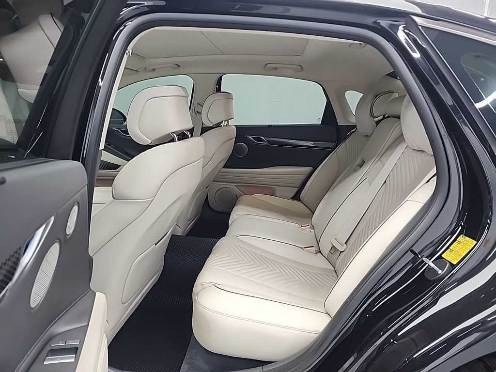 Genesis G80 - Vista 12