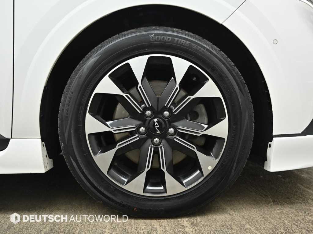 KIA Carnival - Vista 5