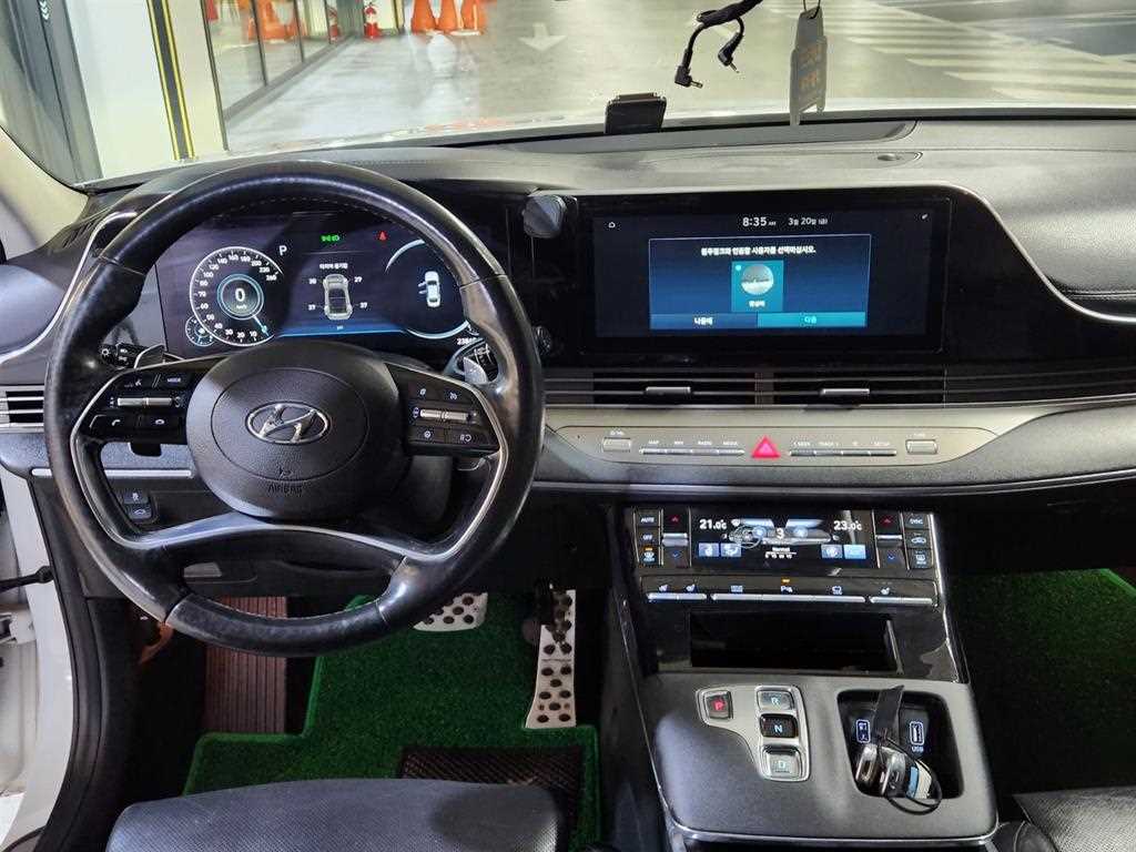 HYUNDAI Grandeur - Vista 7