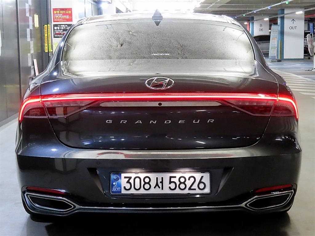 HYUNDAI Grandeur - Vista 5