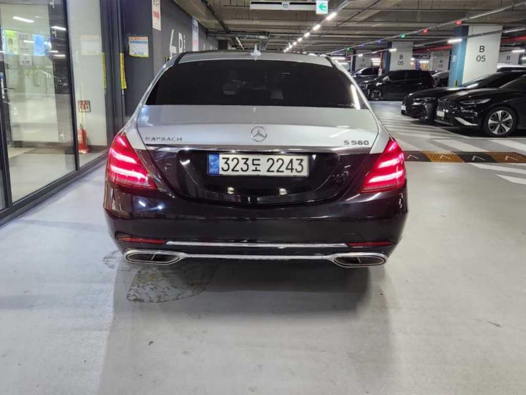 Mercedes Benz S Class - Vista 5