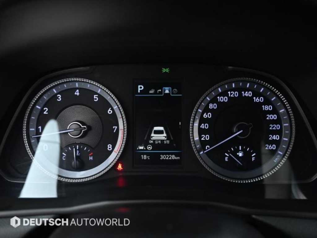 HYUNDAI Sonata - Vista 12