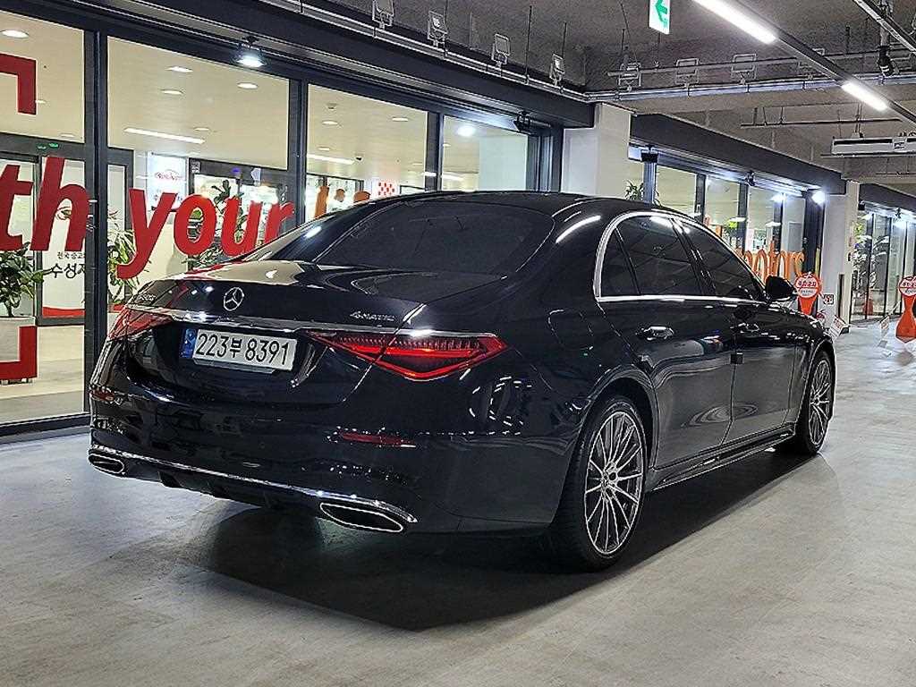 Mercedes Benz S Class - Vista 5