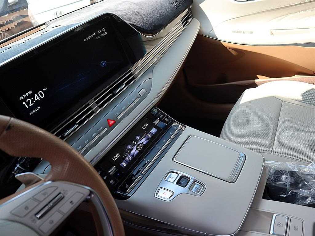 HYUNDAI Grandeur - Vista 8