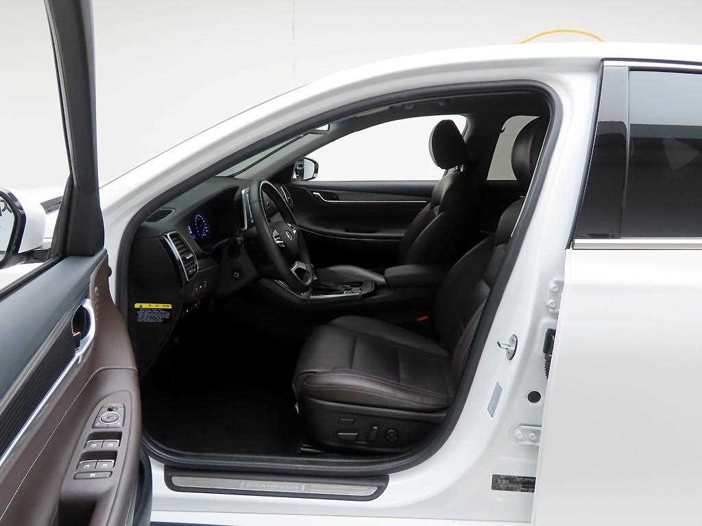 HYUNDAI Grandeur - Vista 11