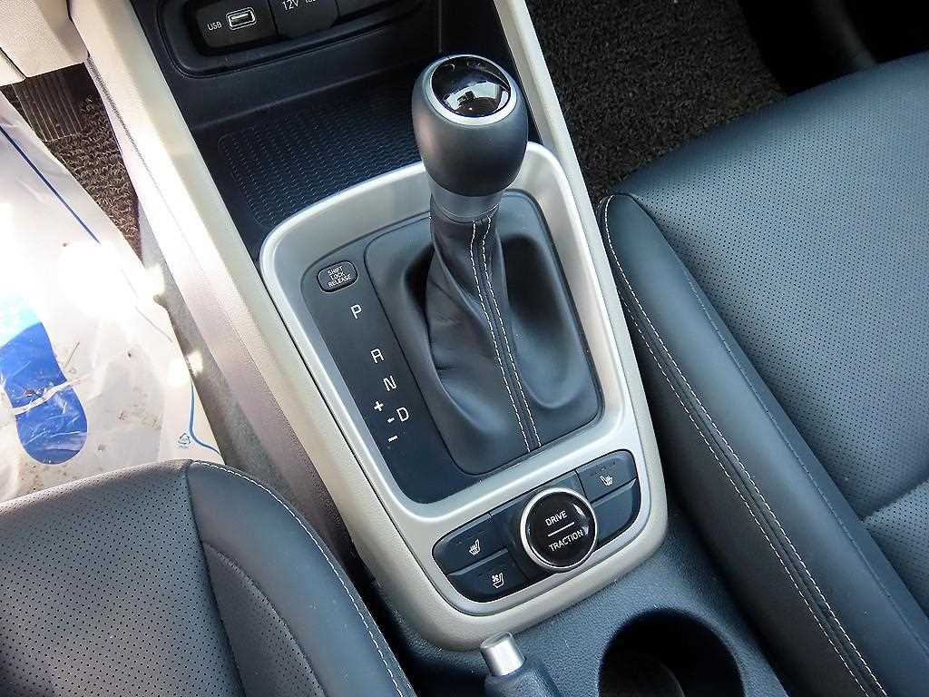 HYUNDAI Venue - Vista 10