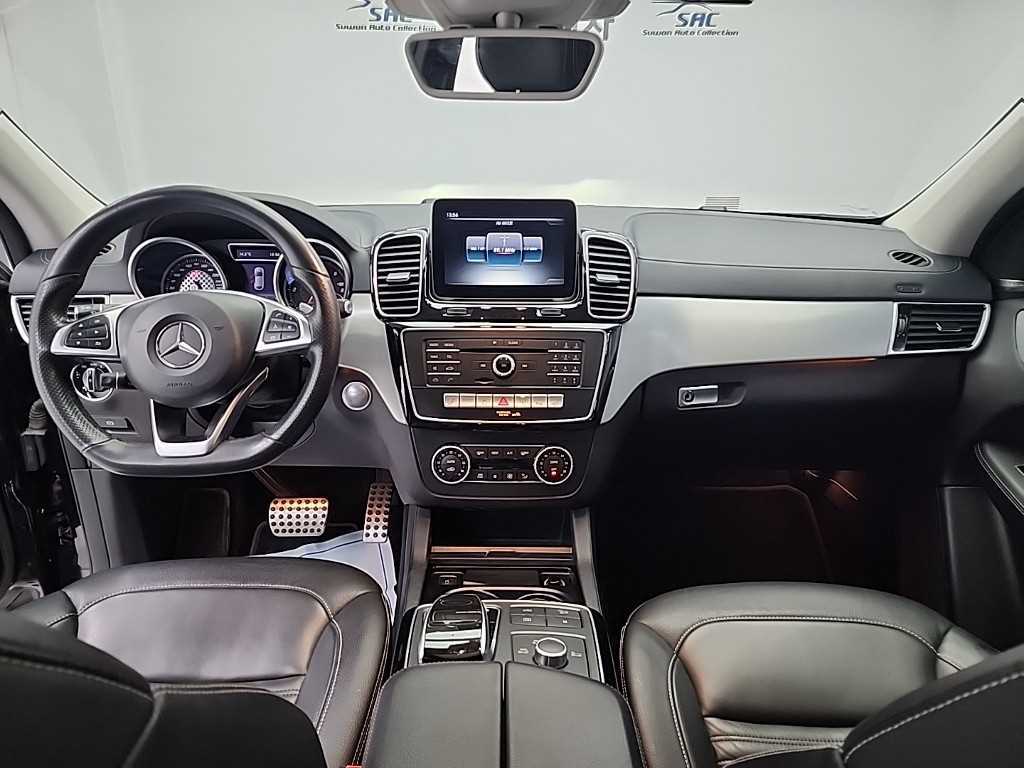 Mercedes Benz GLE Class - Vista 7