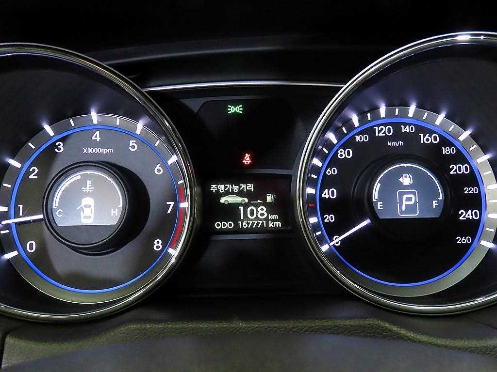 HYUNDAI Sonata - Vista 9