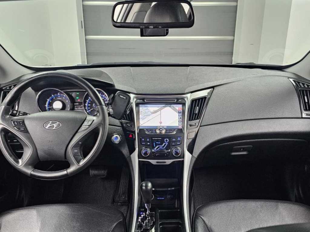 HYUNDAI Sonata - Vista 7