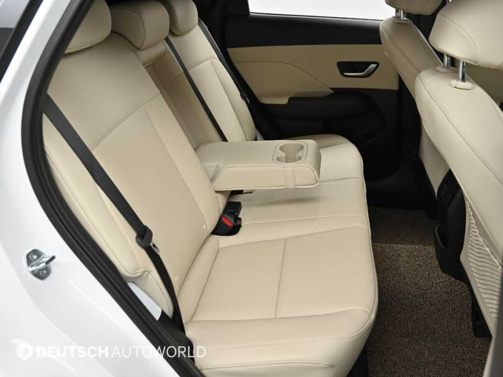 HYUNDAI Kona - Vista 12