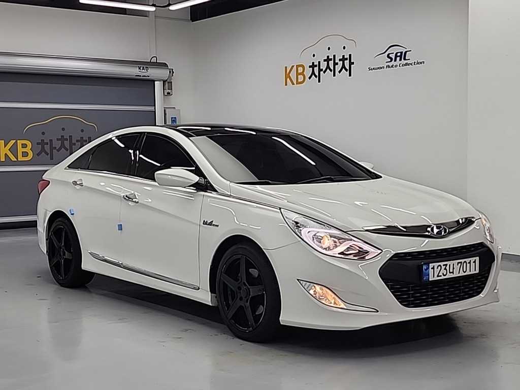 HYUNDAI Sonata - Vista 4