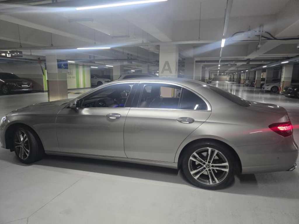 Mercedes Benz E class - Vista 6