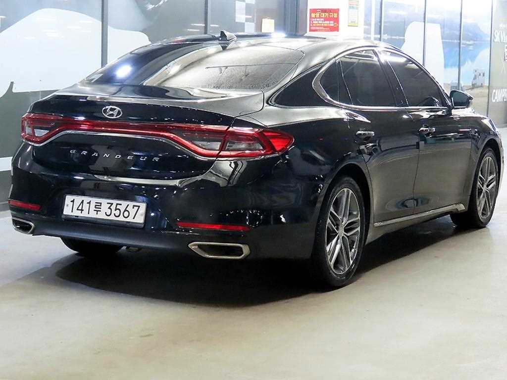 HYUNDAI Grandeur - Vista 4