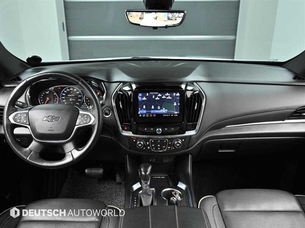 Chevrolet Travers - Vista 7