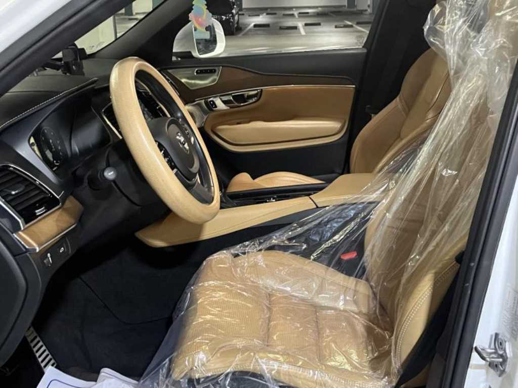 Volvo XC90 - Vista 5